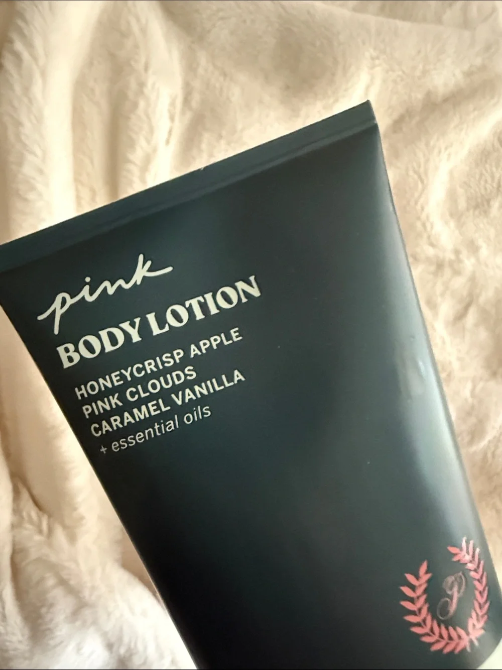 NEW Pink VS apple rush body lotion